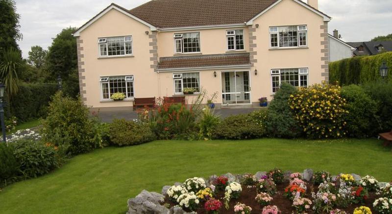 Riverwalk House B&B Oughterard Exteriér fotografie