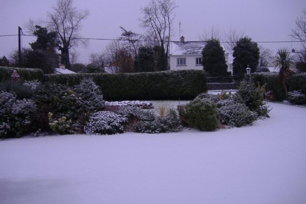 Riverwalk House B&B Oughterard Exteriér fotografie