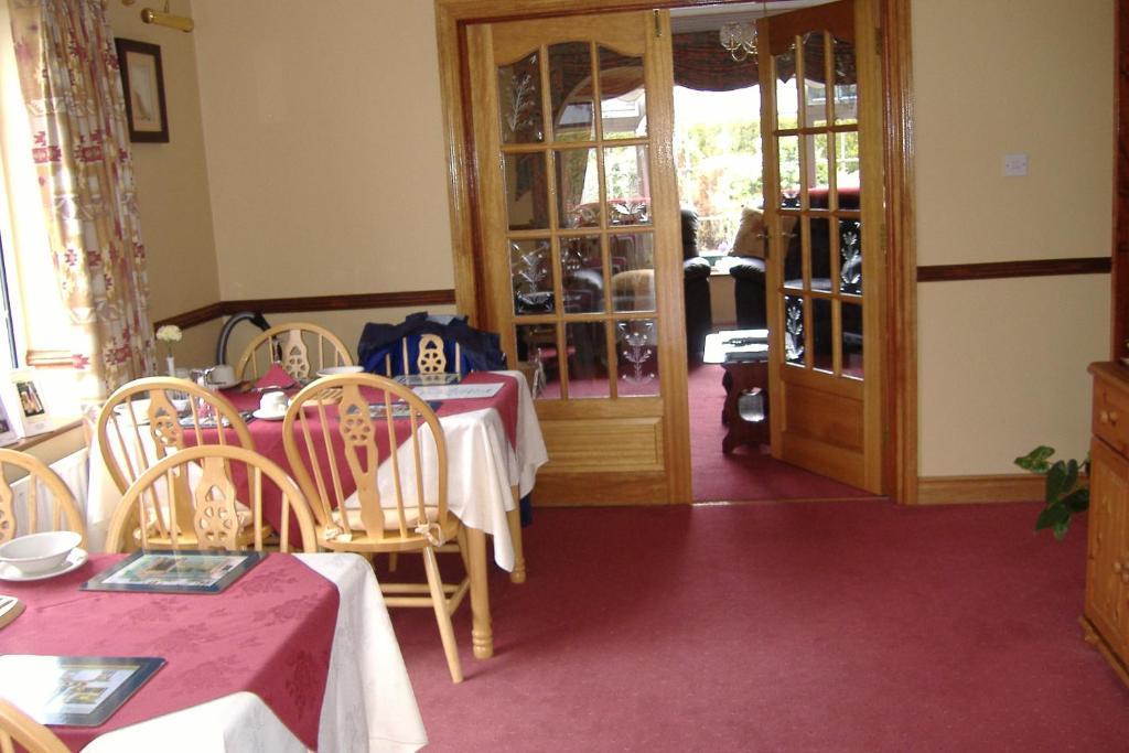 Riverwalk House B&B Oughterard Exteriér fotografie