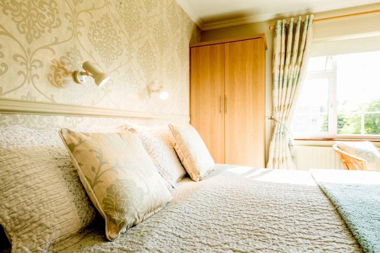 Riverwalk House B&B Oughterard Exteriér fotografie